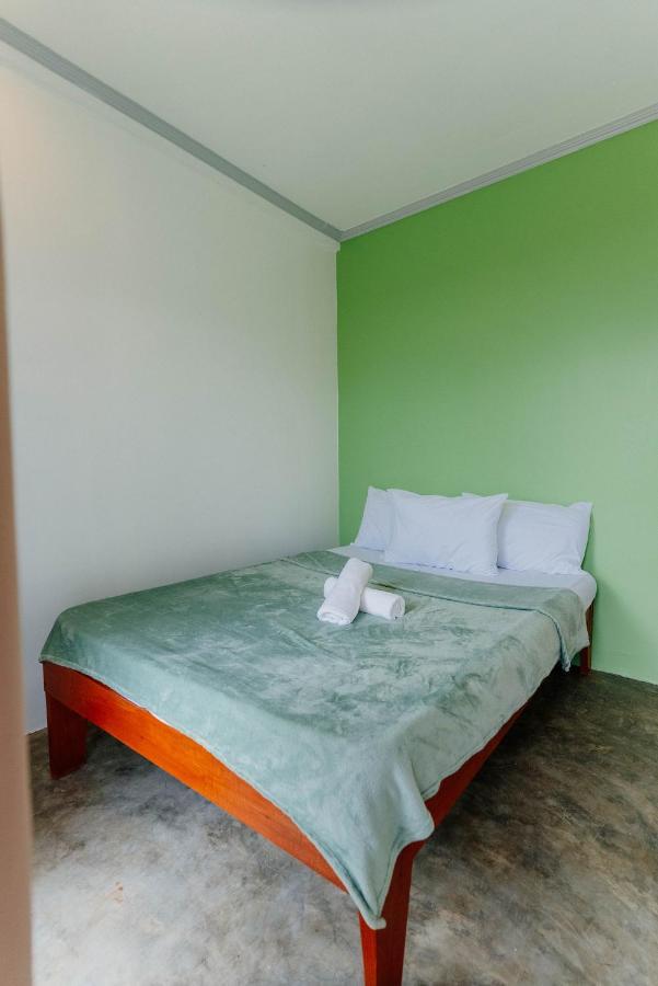 Kawayan Hostel เจเนอรัลลูนา ภายนอก รูปภาพ